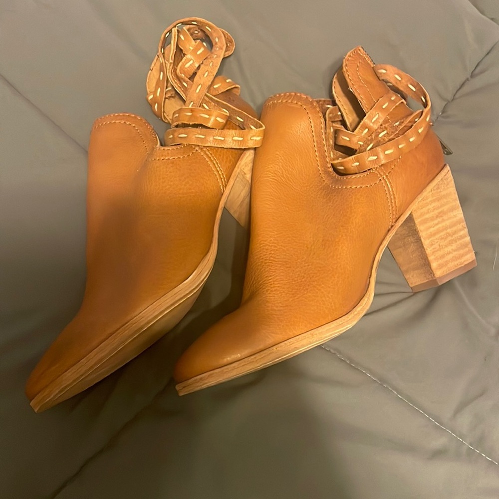 FRYE boots